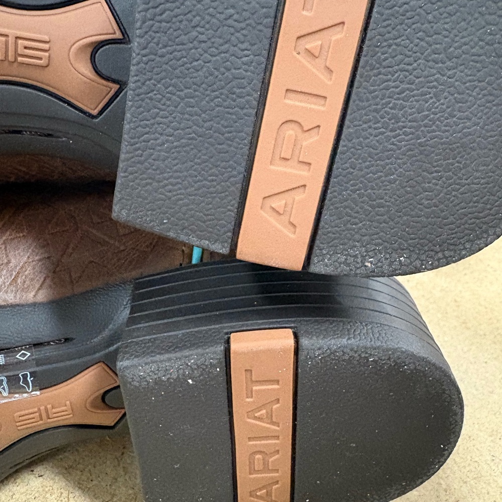 Ariat Brown Round Up western Wide Square Toe StretchFit cowboy boots - Picture 13 of 13
